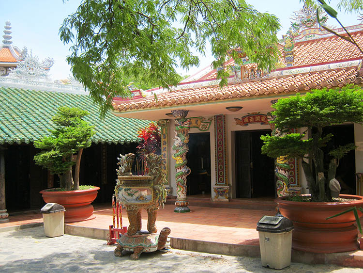 Mui Ne - pagode Co Thach