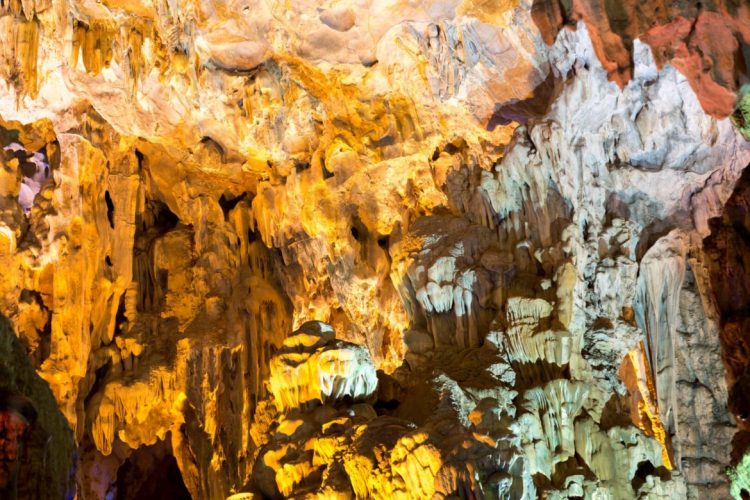 La grotte de Thien Cung - Baie d'halong 