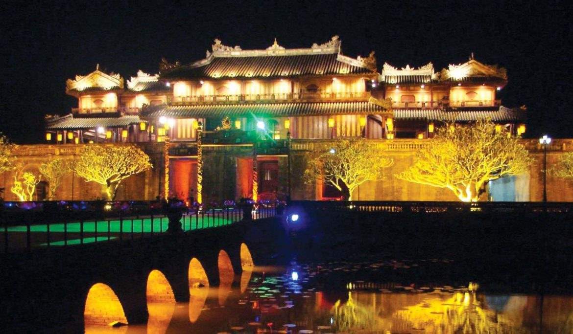 night tour in Hue, nightlife in hue vietnam