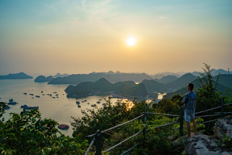 cat ba vietnam, cannon fort cat ba, cat ba trip