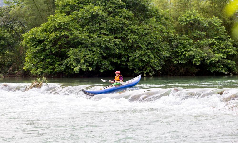 Kayaking on Quay Son River Cao Bang, Cao Bang