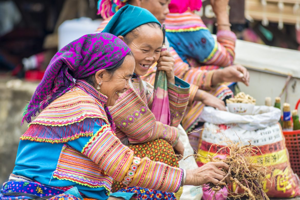 shopping in sapa