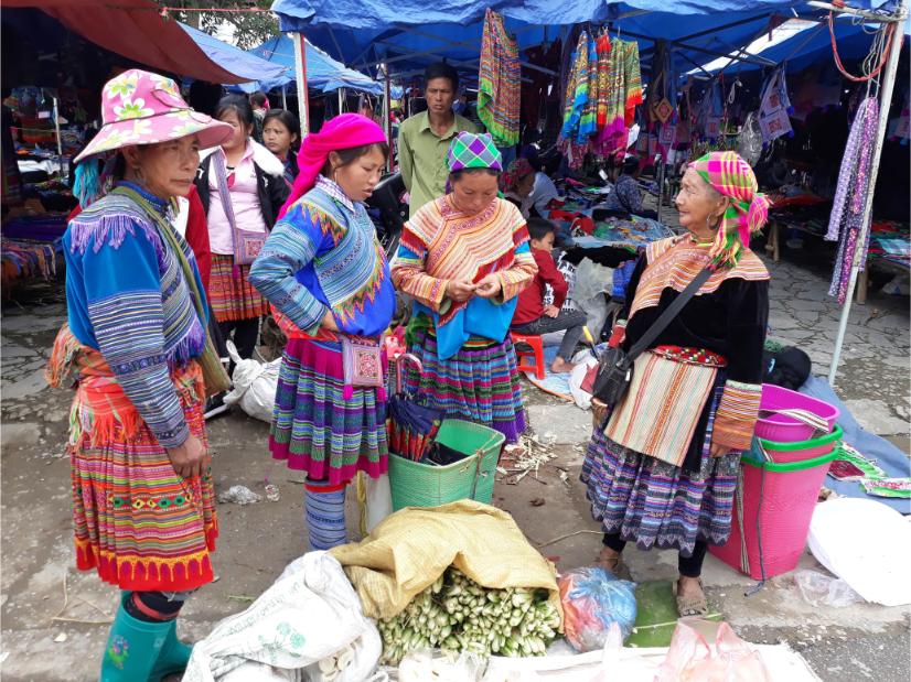 shopping in sapa
