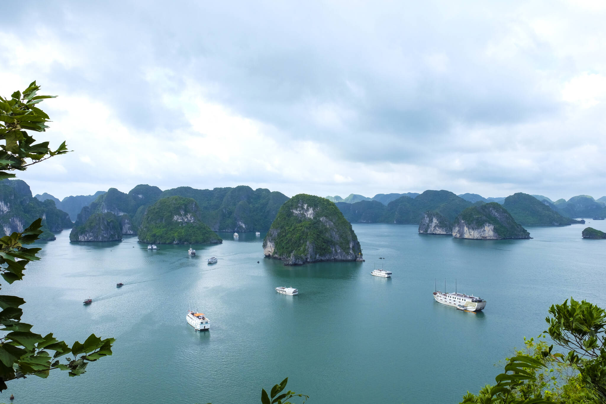 10 jours au vietnam Une croisière dans la baie de Lan Ha ou la baie d'Ha Long