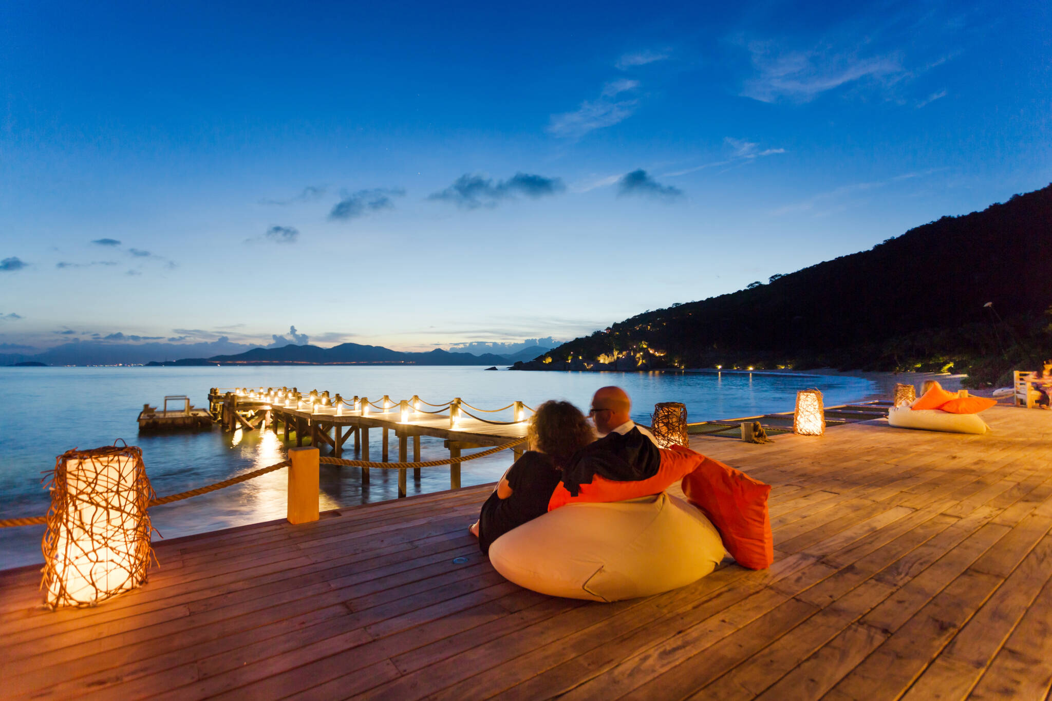 voyage au Vietnam du Nord Jetty_Bar_outdoor_deck