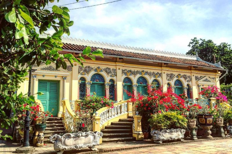MEKONG DELTA - CAI BE - HO CHI MINH [Guide/B/L]